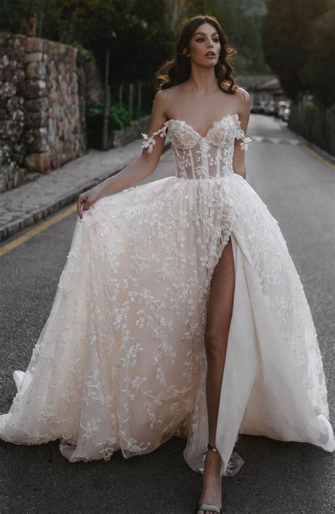 Beautiful Wedding Dresses 2023 Trends Unveiled