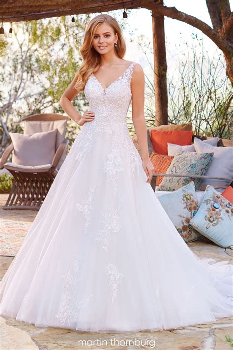 Best Wedding Gowns for Petite Brides 2023