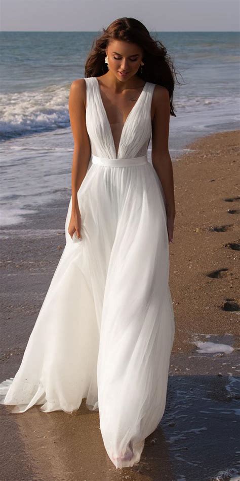 Destination Wedding Dresses: Stunning Styles for Your Perfect Elopement Look