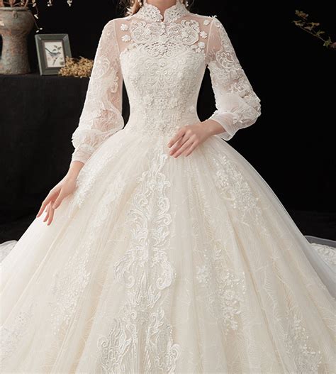 Elegant Vintage Wedding Dress Trends 2023