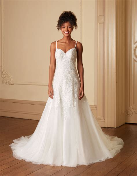 Flare Wedding Dress: Unmatched Elegance Unveiled
