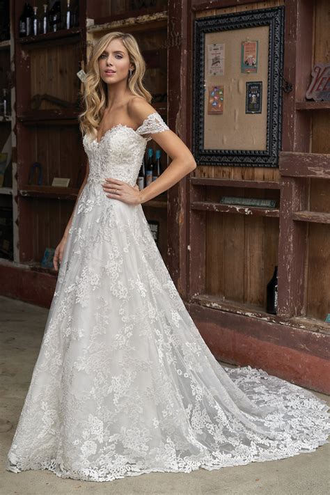 Lace and Beading Wedding Dress: Unveiling Timeless Elegance