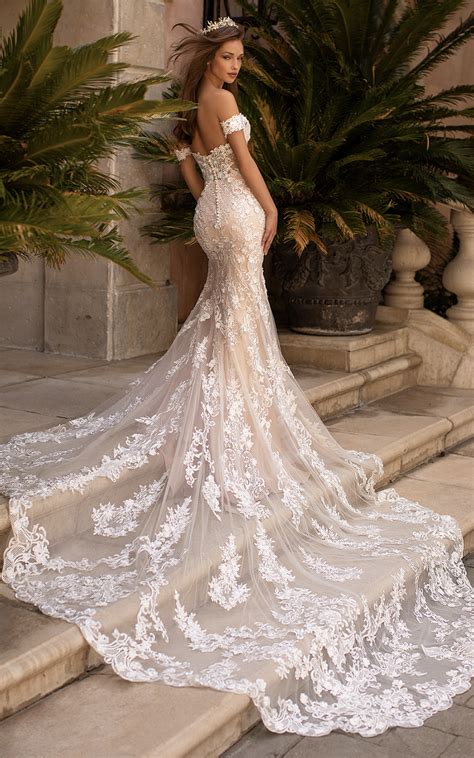 Mermaid Tail Wedding Dresses: Unveiling Stunning Designs for 2023