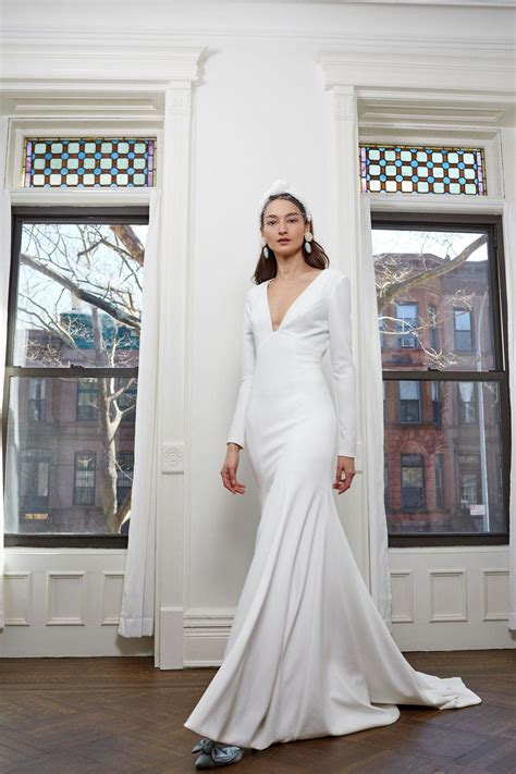 Minimalist Wedding Dress With Sleeves: Timeless Elegance for Your Special Day